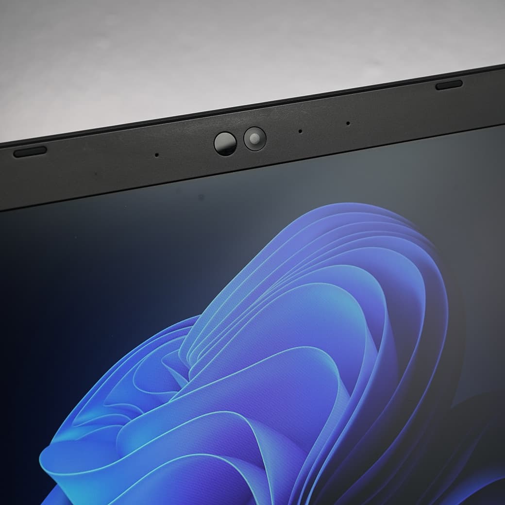 Toshiba Dynabook S73
