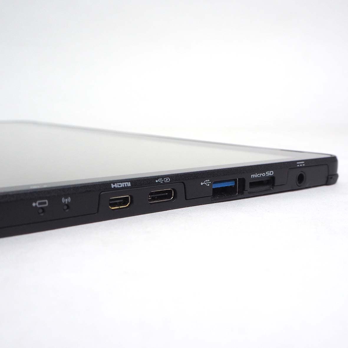 Fujitsu ArrowsTab Q738
