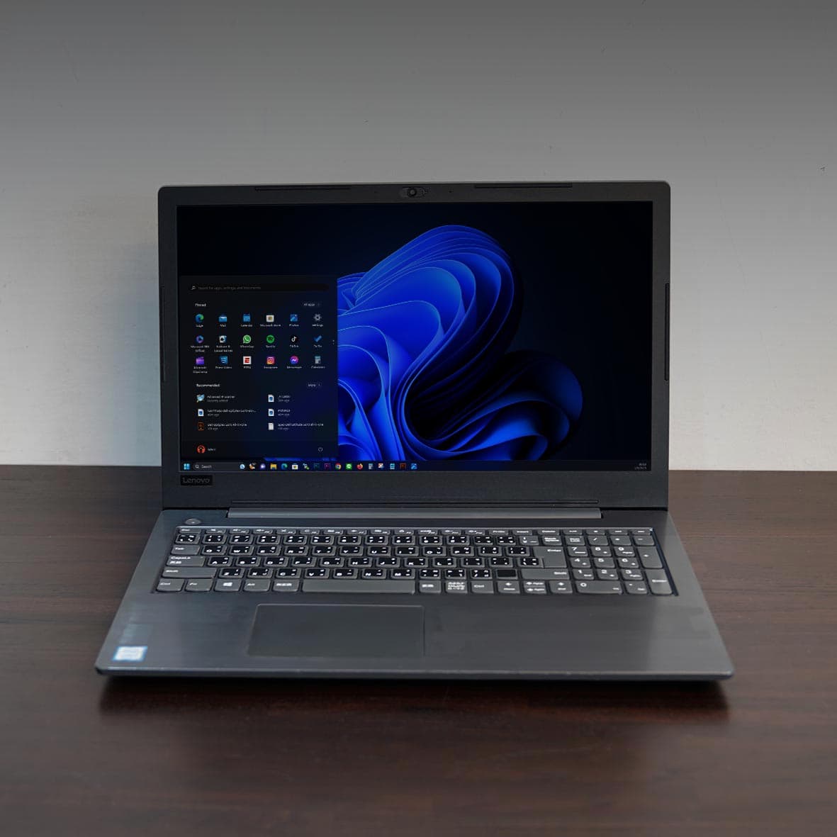 Lenovo V330