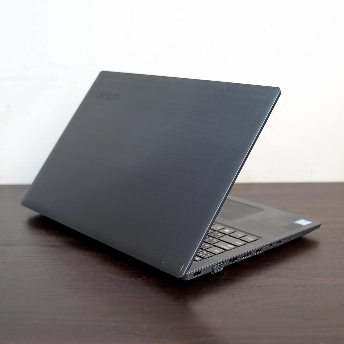 Lenovo V330